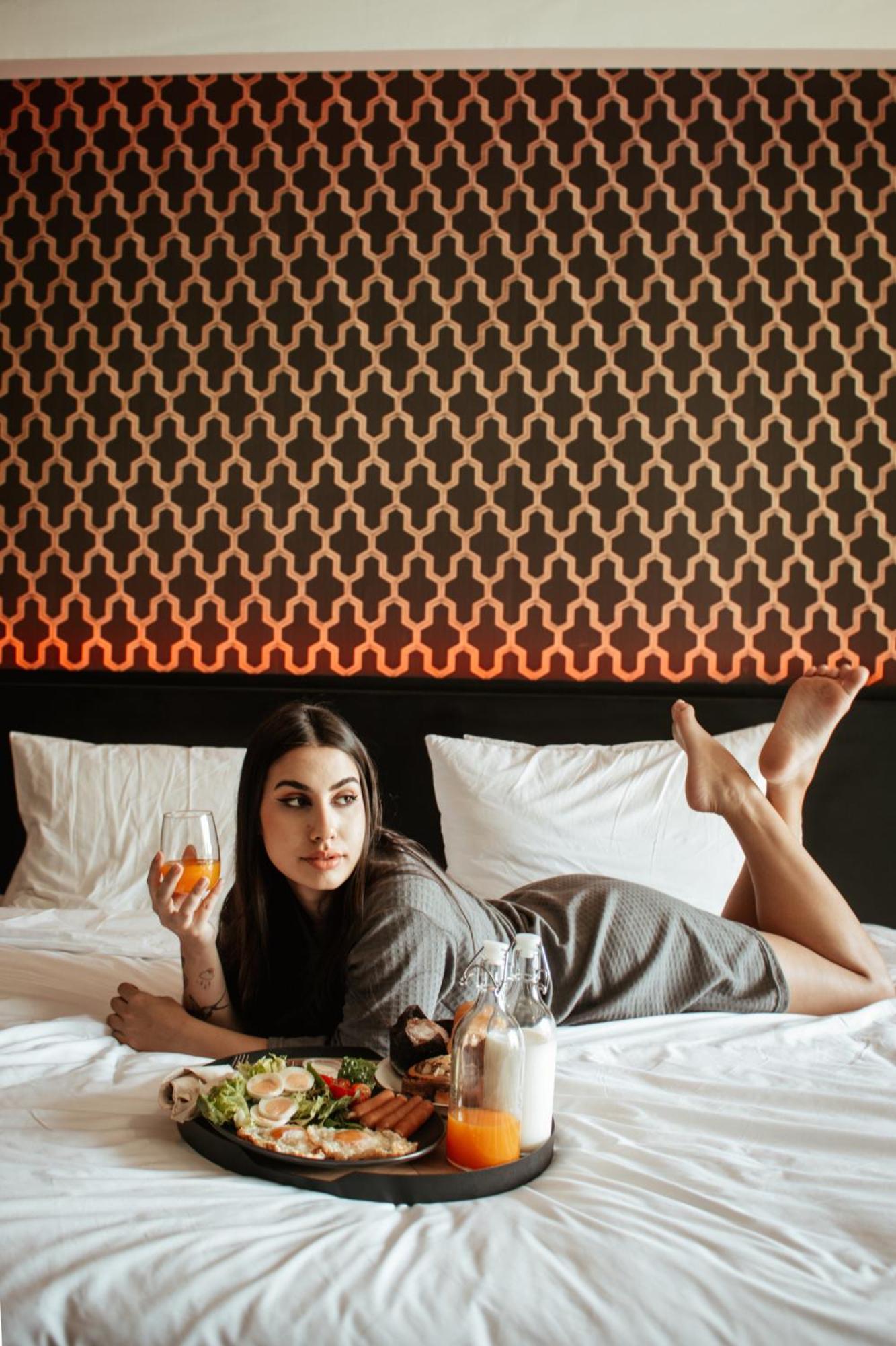 G Boutique Silom Hotel Бангкок Экстерьер фото