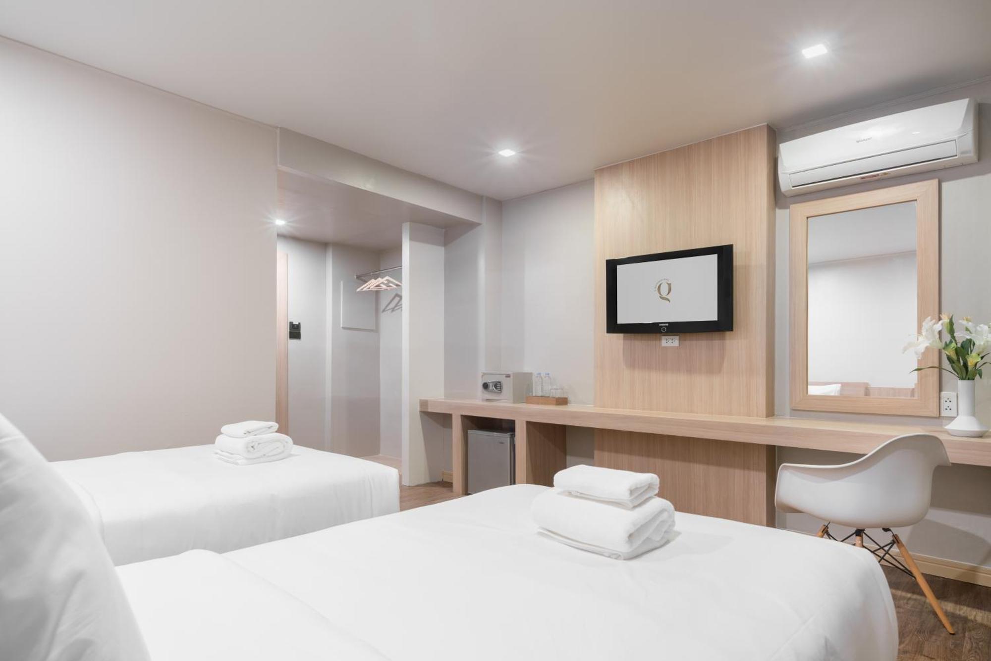 G Boutique Silom Hotel Бангкок Экстерьер фото
