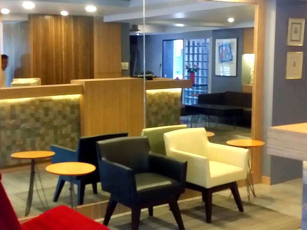 G Boutique Silom Hotel Бангкок Экстерьер фото